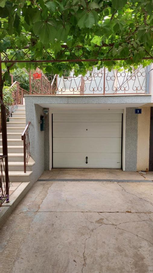 Apartment Jerolima Dugi Rat Luaran gambar