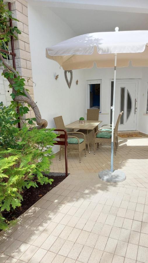 Apartment Jerolima Dugi Rat Luaran gambar